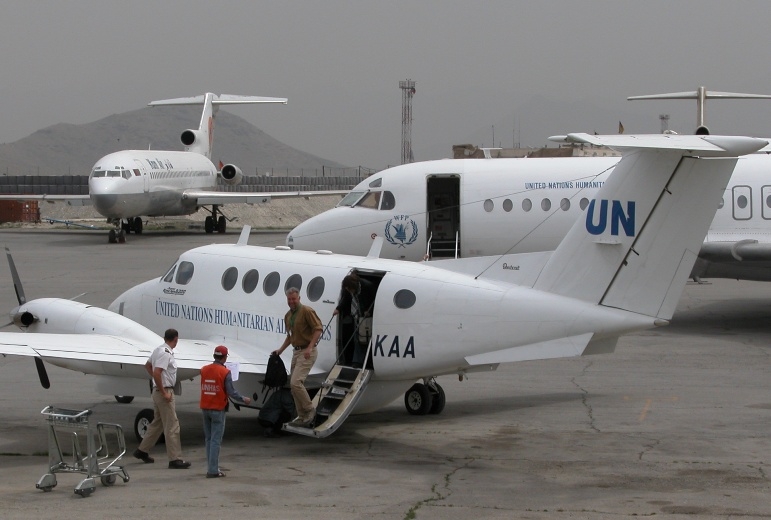 Aviones de Guerra Saudíes Bloquearon Vuelo de Ayuda Humanitaria de la ONU Dirigido a Yemen 