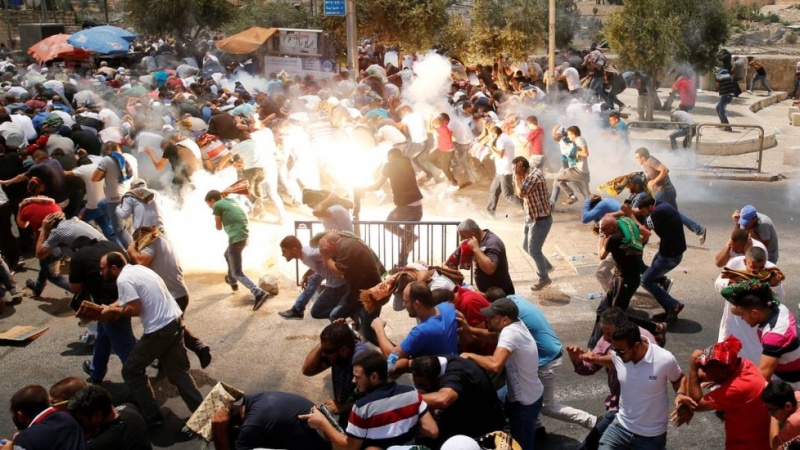 Polícia israelense mata três palestinos e fere a 200