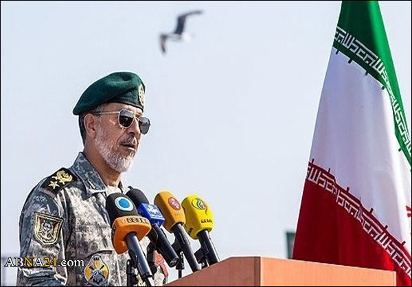 سياري: مروحيات بحرية الجيش الايراني توقف السفن التجارية غير القانونية