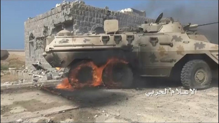 الجيش اليمني يدمر آلية للجيش السعودي ومرتزقته ويقصف تجمعاتهم بجيزان وميدي