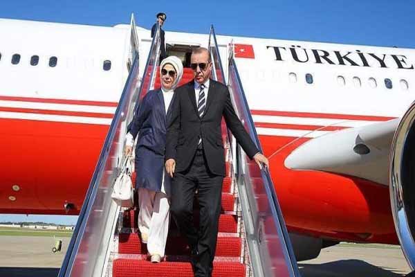 ترکی کے صدر رجب طیب اردوغان قطر پہنچ گئے