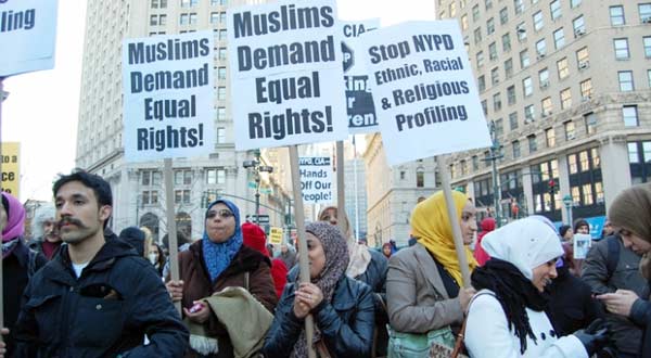 US Muslims view Trump as unfriendly: Poll