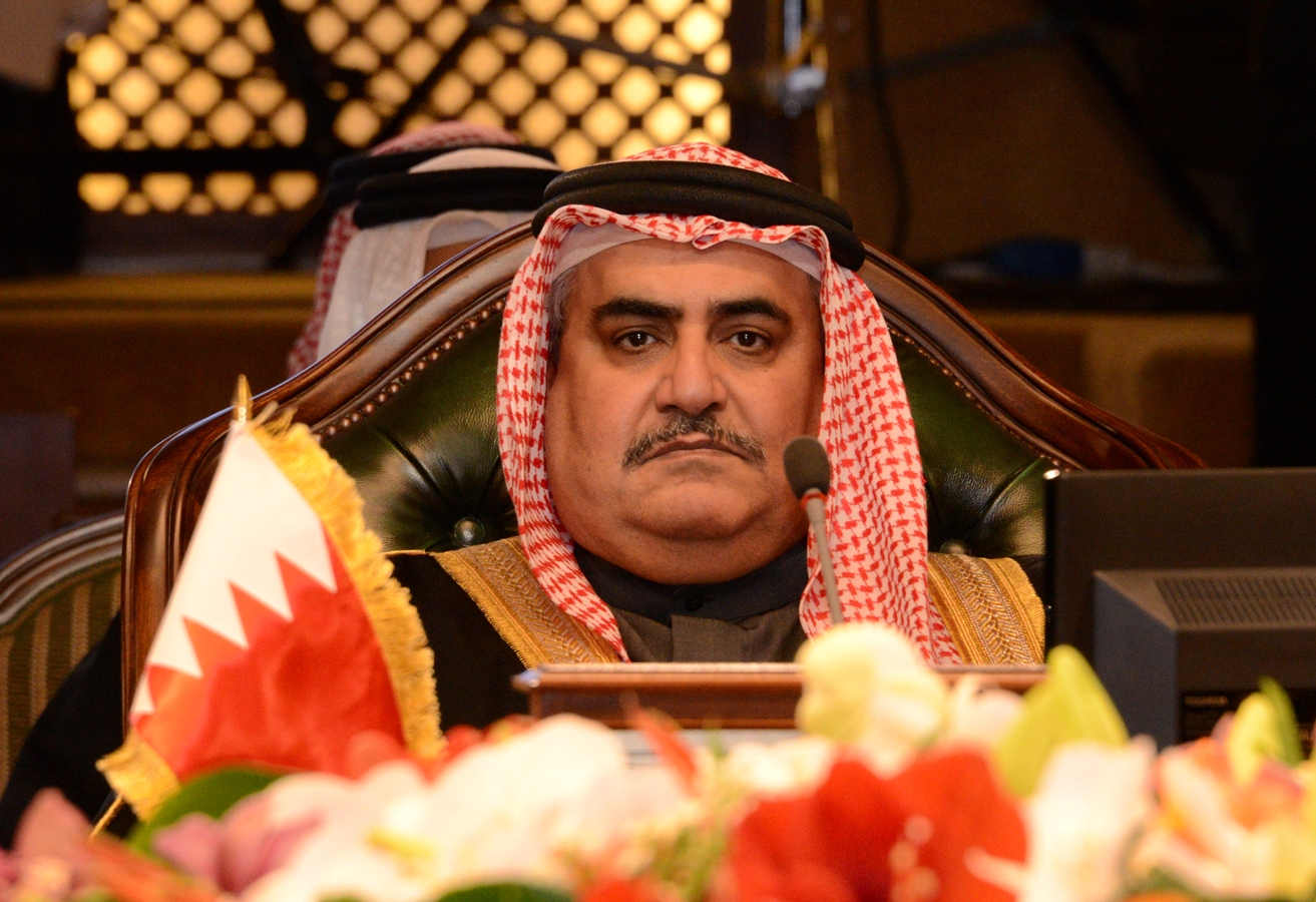وزير الخارجية البحريني يستهين بدماء الفلسطينيين ويعلن عن تطلعه للسلام مع إسرائيل