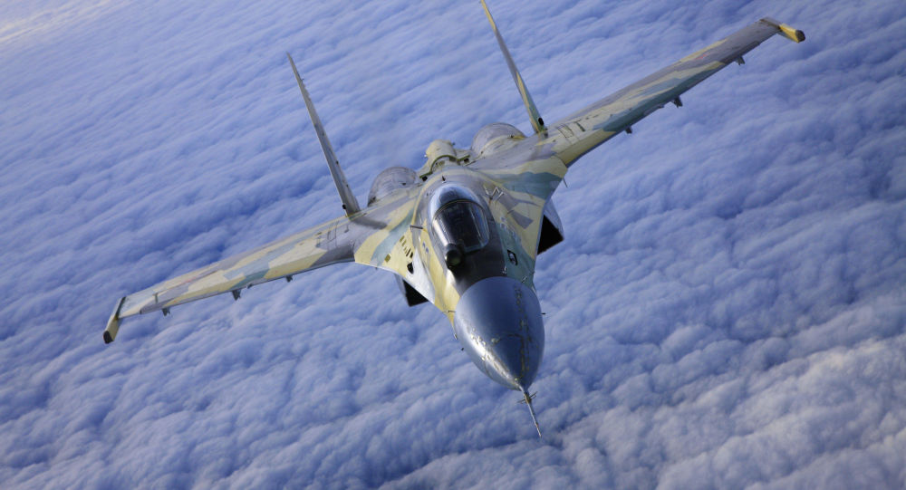 Dança com Raptores: saiba que vantagens têm Su-35 russos perante seus concorrentes