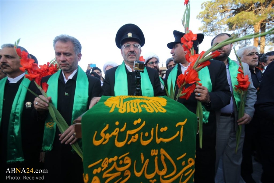 عشرہ کرامت اور حضرت امام رضا(ع)کی ولادت باسعادت کی مناسبت سے ایران کے مختلف شہروں میں حرم رضوی کے خدام کا حضور