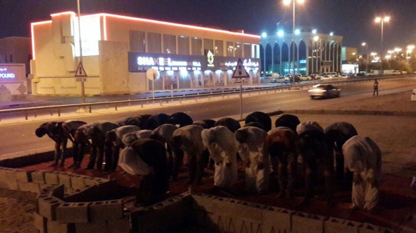 Bahraini Shiites pray at demolished al-Alawiyat mosque / Pics