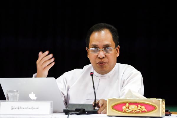 ဗဟိုဘဏ္ဒုဥကၠ႒ေဟာင္း ဦးဆက္ေအာင္ စီမံဘ႑ာဒုဝန္ႀကီးျဖစ္လာ