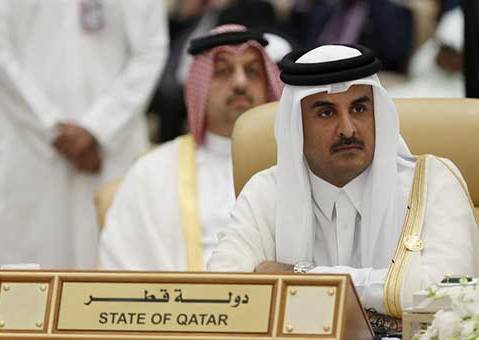 عائلة تعجز عن المشاركة بالتشييع والدفن لولدها المتوفى في الدوحة بسبب الحصار على قطر