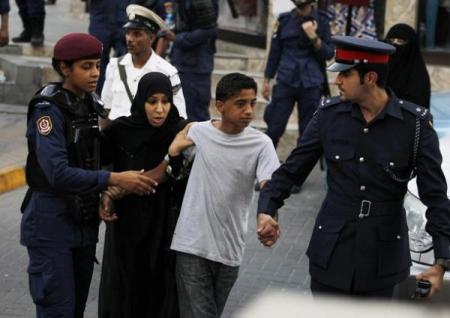 مركز البحرين يوثق 18 حالة اعتقال تعسفي وقمع ما لا يقل عن 11 مسيرة خلال أسبوع