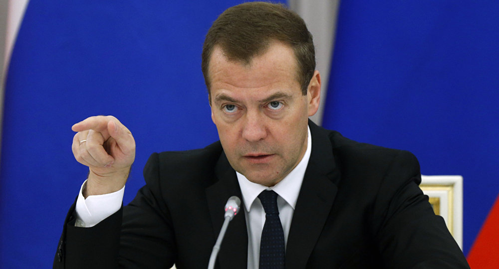 EUA declararam guerra comercial contra a Rússia, diz Medvedev