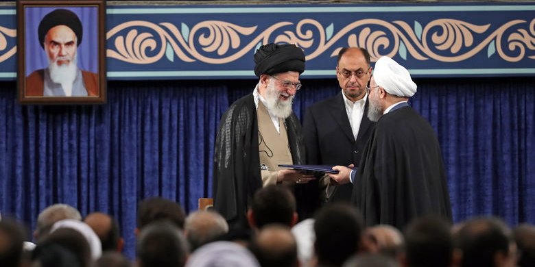 Kiongozi Muadhamu wa Mapinduzi amuidhinisha Rouhani kuwa Rais wa Iran 
