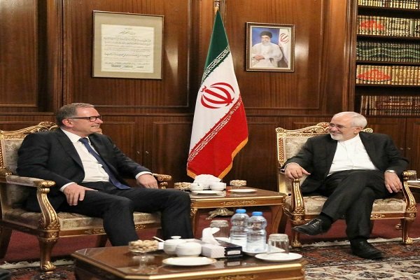 EU to play more effective role in regional issues: Zarif