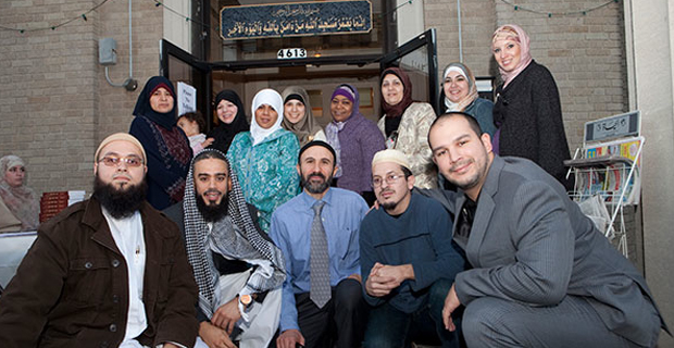 “Los Latinos en EE.UU. Encabezan el Grupo Étnico en este País en Abrazar el Islam” 