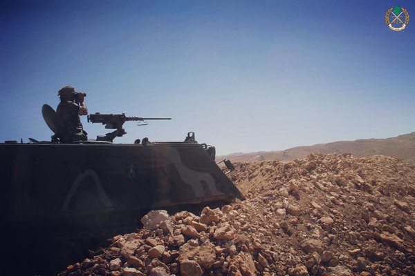Lebanese Army begins offensive to expel ISIS from Syrian border