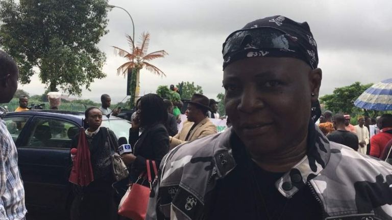  Hotunan zanga-zangar neman Buhari ya yi murabus