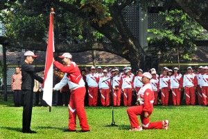 Saya Menantikan Indonesia Raya Berkumandang