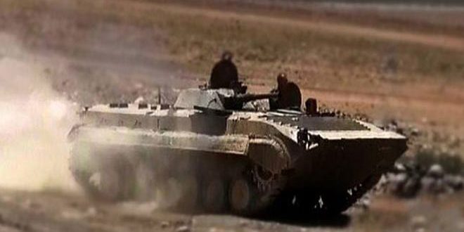 L’armée arabe syrienne s’empare de plusieurs collines dans la banlieue de Soueidaa L’armée arabe syrienne s’empare de plusieurs collines dans la banlieue de Soueidaa