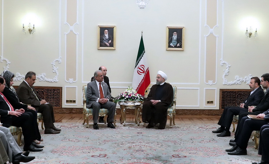 Pres. Rouhani: Deepening ties with neighbours a priority in Iran's foreign policy