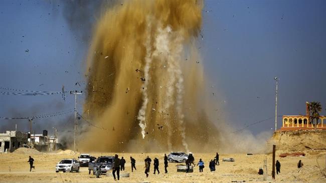 Israeli warplanes strike Gaza Strip; three injured / Video