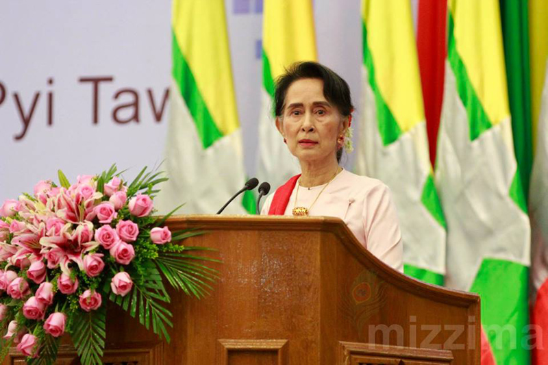 ၿငိမ္းခ်မ္းေရးႏွင့္ ဖြံ႔ၿဖိဳးေရး ႏွစ္မ်ိဳးစလံုးအေရးႀကီးေၾကာင္း ေဒၚေအာင္ဆန္းစုၾကည္ေျပာၾကား