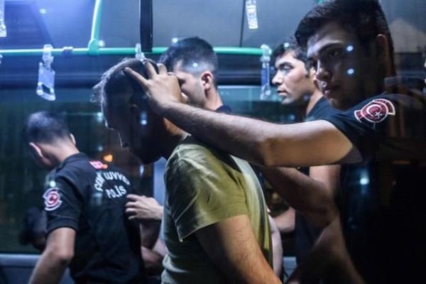ترک پولیس نے 42 دہشت گردوں کو گرفتار کرلیا