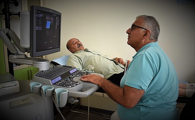 Türkiyə əsilli cərrah Xankəndində erməni dığalarını pulsuz əməliyyat edir – Fotofakt