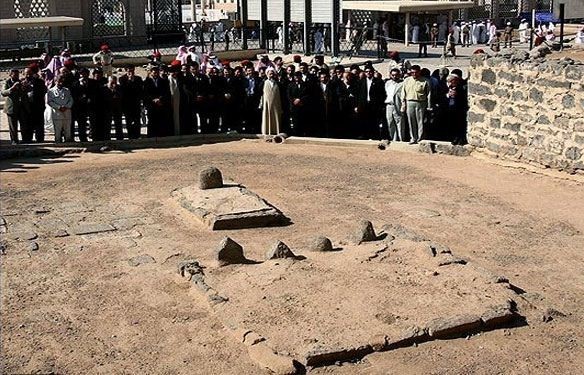 الموقف السعودي من زيارة الحجاج الإيرانيين لمقبرة البقيع
