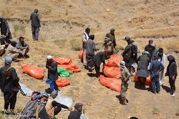 اكتشاف رفات 42 شخصا مقطوعي الرؤوس في مقبرة جماعية بينهم أطفال بأفغانستان + (صور)