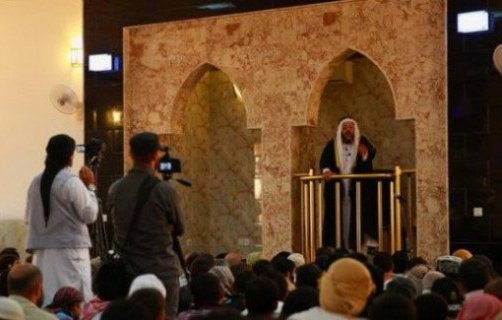 خطيب "داعش" في تلعفر يلمح الى أن خطبته اليوم قد تكون الأخيرة