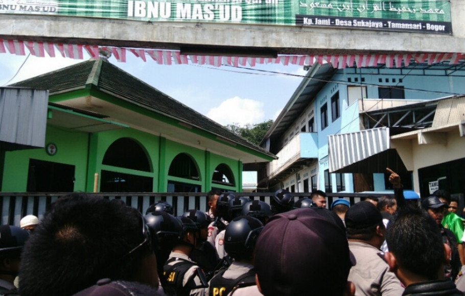 Tak Mau Pasang Bendera, Pondok Pesantren di Bogor Ditutup