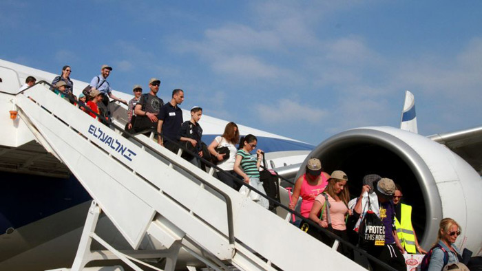 More Israelis leaving the occupied territories than returning
