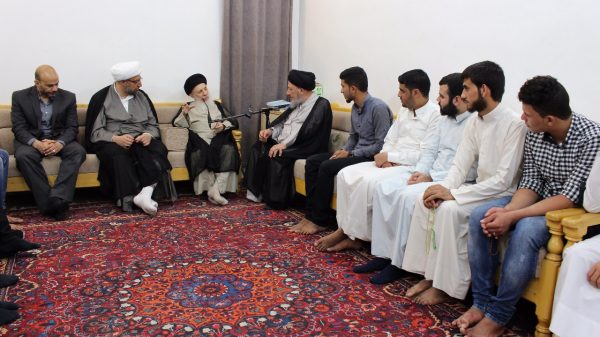 المرجع الحكيم يدعو إلى استذكار سيرة أهل البيت (ع) والتزود بها للفلاح في الدارين