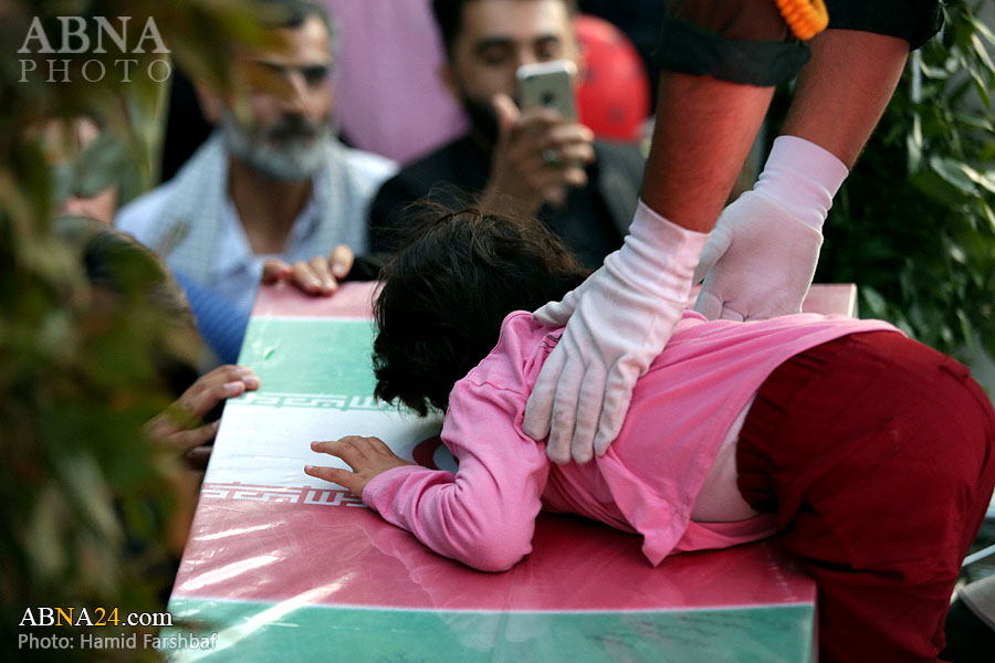 Berita Bergambar: Upacara Usung Jenazah Syuhada Di Mashhad