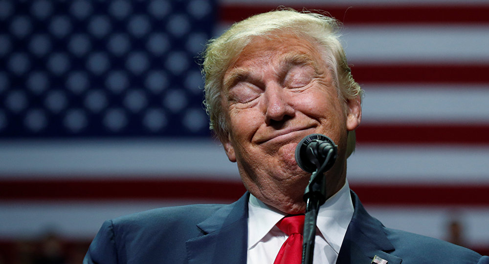 'Louco': Democrata propõe exame psiquiátrico para tirar Trump da Casa Branca