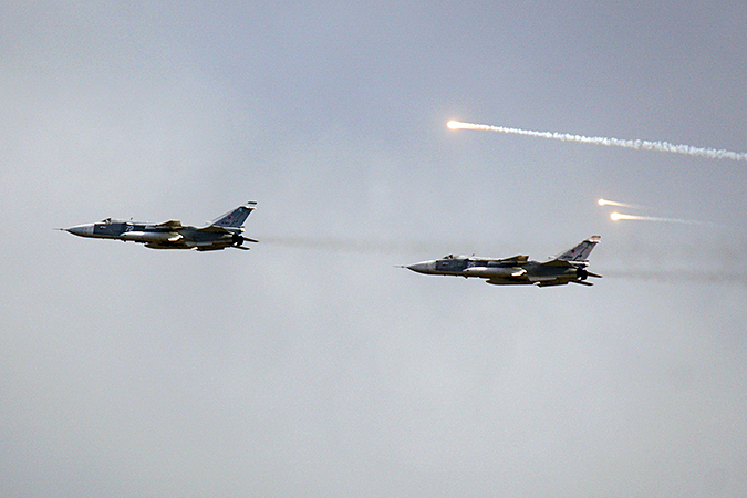 وزارة الدفاع الروسية تعلن انها دمرت قافلة كبيرة لداعش وقتلت أكثر من 200 ارهابي+(فيديو)