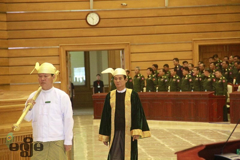 ေရြးေကာက္ခံအမတ္မ်ားကို ဖိအားမေပးဖို႔ လႊတ္ေတာ္ဥကၠဌ သတိေပး