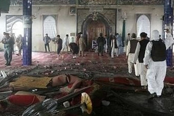 アフガニスタン首都で、シーア派のモスクに対するテロにより数十名が殉教