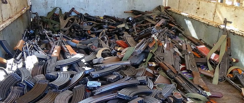 Suriye'de Yüzlerce Militan Silah Bıraktı