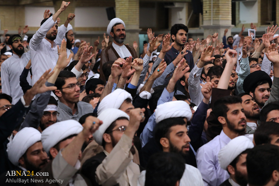 تصویری رپورٹ: رہبر معظم انقلاب اسلامی سے حوزہ علمیہ تہران کے طلباء کی ملاقات