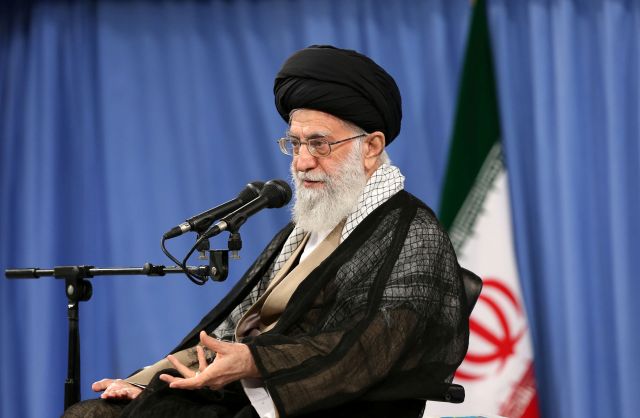 Imam Khamenei: Global intellectual void has paved way for new Islamic ideas