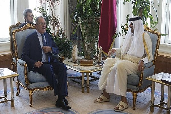 روسی وزير خارجہ سرگئی لاوروف کی قطر کے امیر سے ملاقات