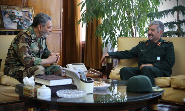 Army, IRGC commanders stress on unity, coordination