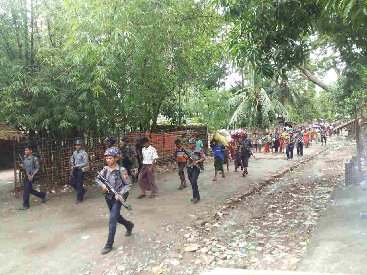 အၾကမ္းဖက္သမား ၃၇၀ ကို အေသဖမ္းမိၿပီး ကိုးဦး အရွင္ဖမ္းမိ