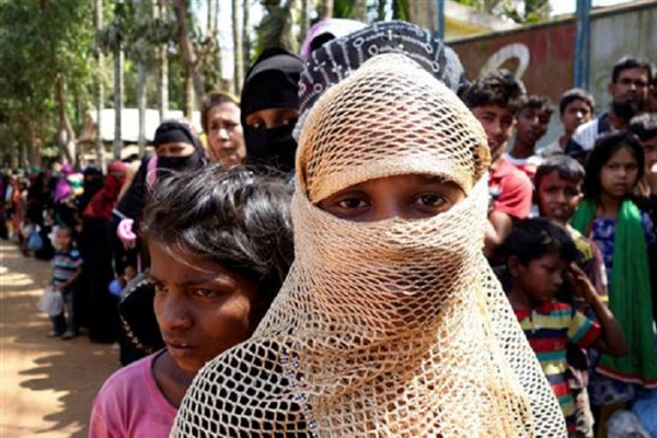 日本で、ロヒンギャ族のイスラム教徒が反政府デモ