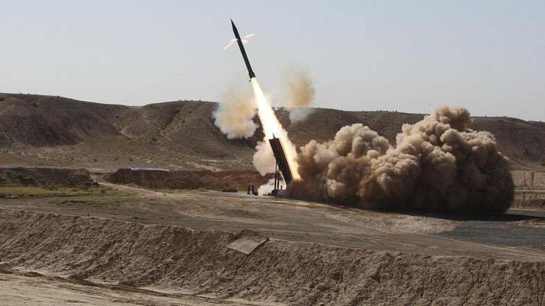 Yemeni forces launch missile attack against Saudi military base in Jizan