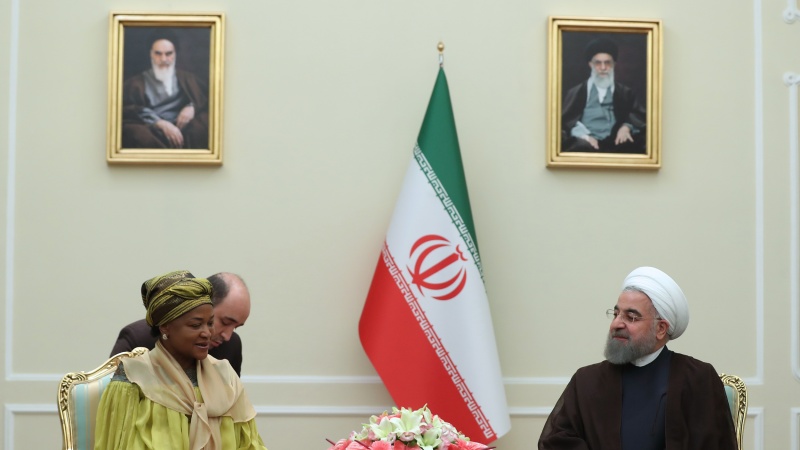 صدر روحانی سے جنوبی افریقہ کی قومی اسمبلی کی خاتون اسپیکر کی ملاقات