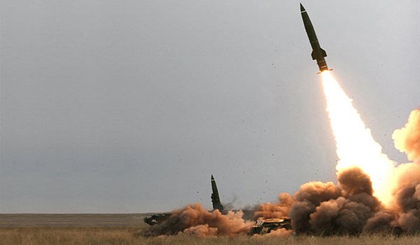 “Misil Yemení Impacta en un Puesto Militar Saudí” 