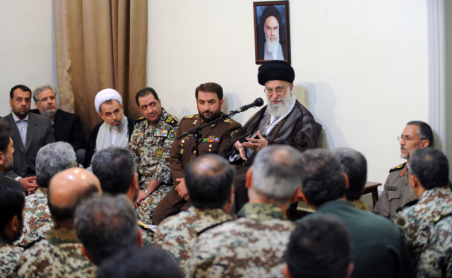 “El Imam Jameneí Destaca el Rol de Fundamental de la Base Aérea Jatam Al-Anbiya en la Defensa Nacional” 