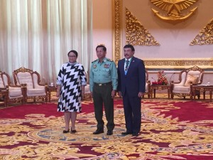 Bertemu Panglima AB Myanmar, Menlu Retno Minta Segera Hentikan Kekerasan di Rakhine State