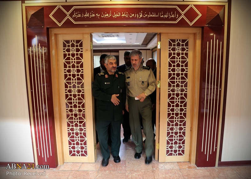 تصویری رپورٹ: سپاہ پاسداران انقلاب اسلامی کے سربراہ کی وزیر دفاع سے ملاقات